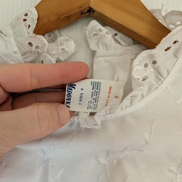 VINTAGE Madonna girls white eyelet lace trimmed embroidered white ruffle dress - Picture 3 of 11